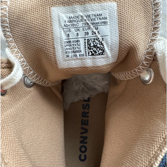 Chuck Taylor 2022 All Star Lift Platform Twisted Classics in Obsidian/Nomad... - Picture 5 of 5